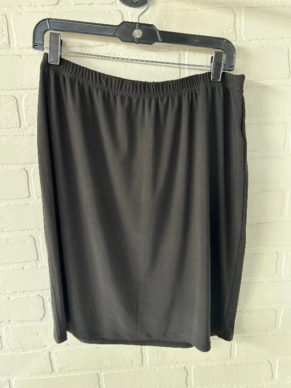 Skirt Mini & Short By Clothes Mentor In Black, Size: 12