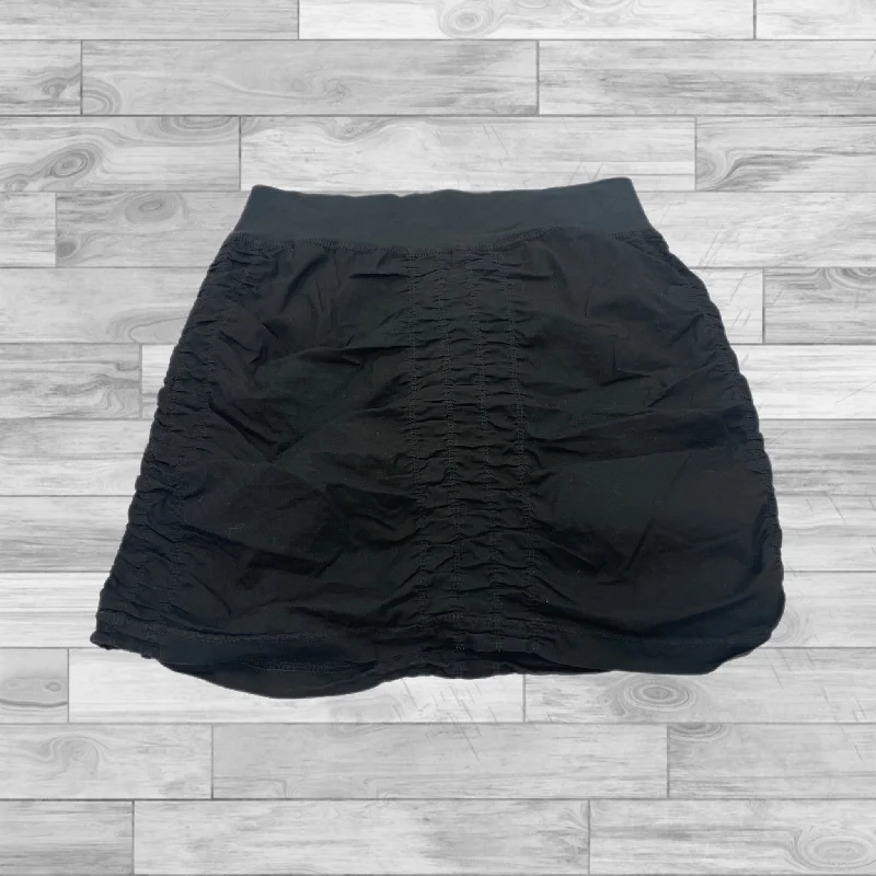 Skirt Mini & Short By Clothes Mentor In Black, Size: S