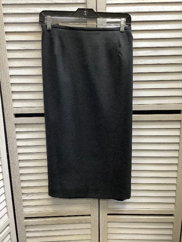 Skirt Midi By Clothes Mentor In Black, Size: 20